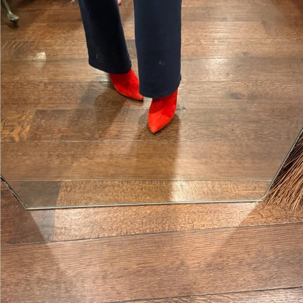 Elegant Red Suede leather Ankle Boots - Picture 3 of 9